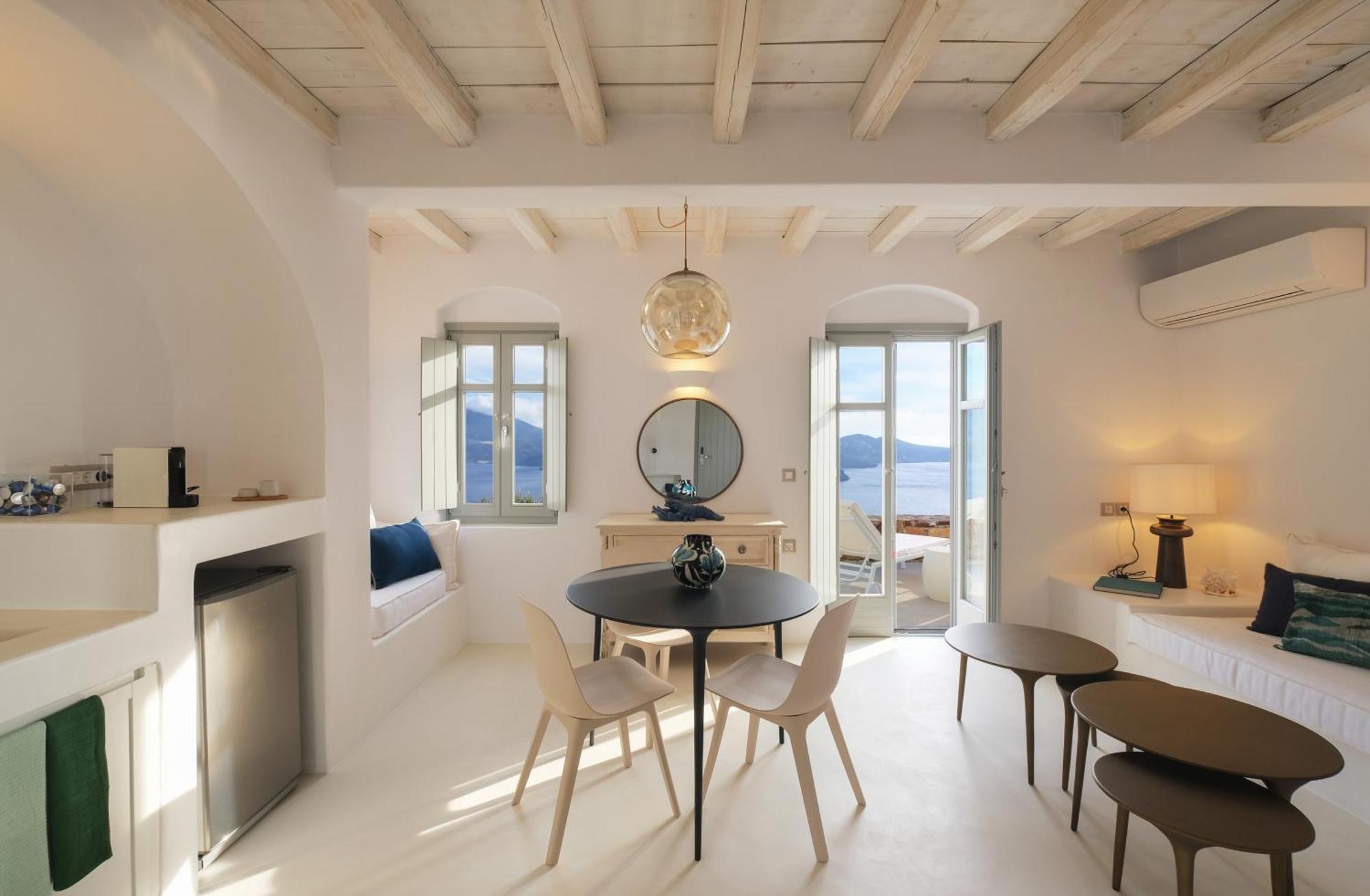 Odyssey Rock Milos Sunset Suites Plaka  Exteriör bild