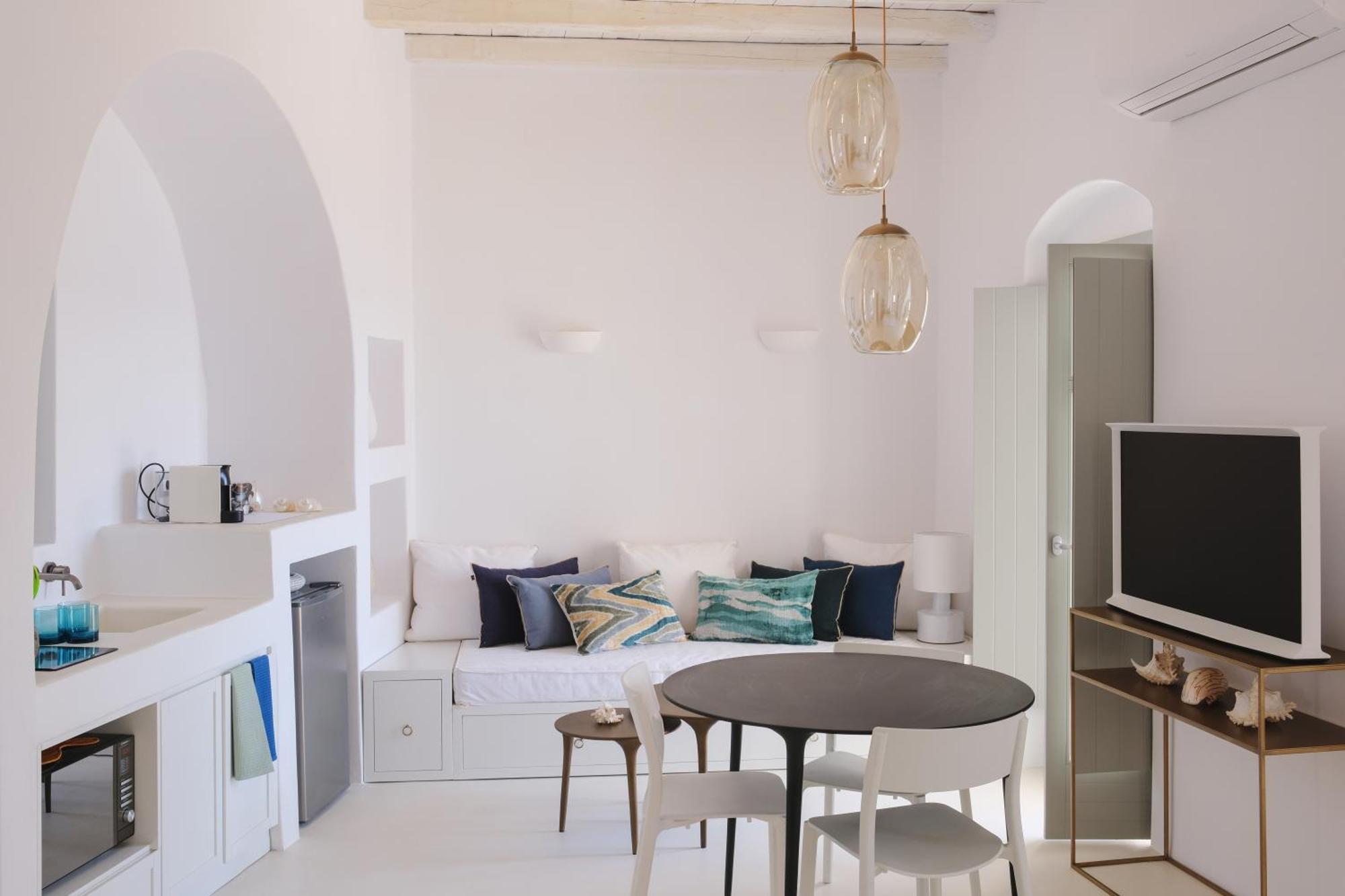 Odyssey Rock Milos Sunset Suites Plaka  Exteriör bild
