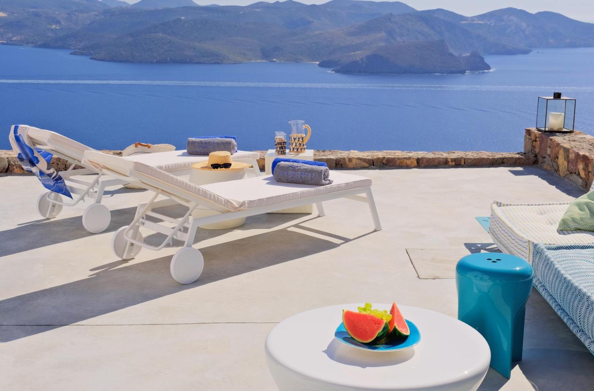Odyssey Rock Milos Sunset Suites Plaka  Exteriör bild