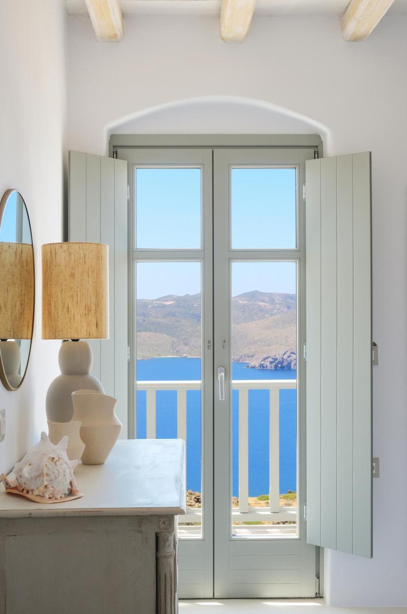 Odyssey Rock Milos Sunset Suites Plaka  Exteriör bild