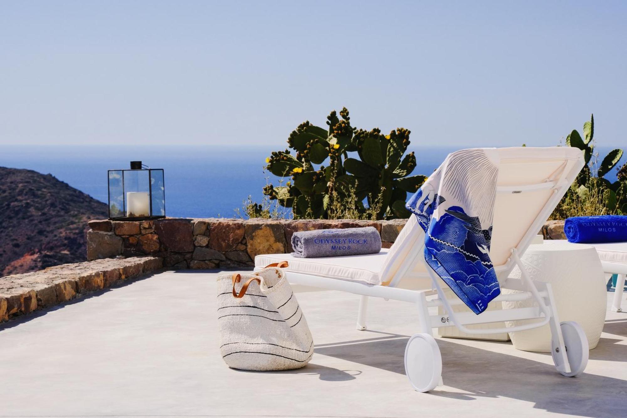 Odyssey Rock Milos Sunset Suites Plaka  Rum bild