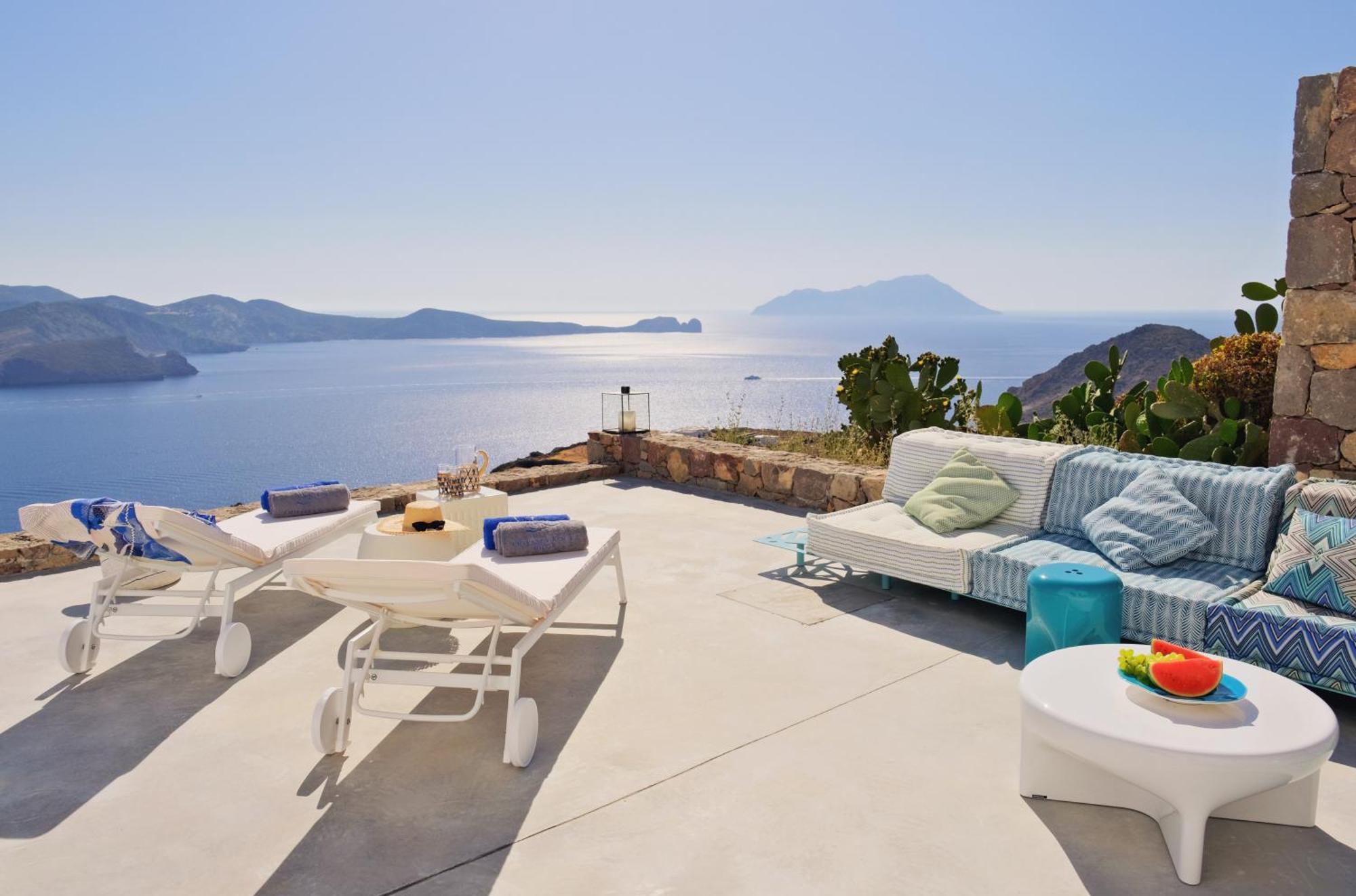Odyssey Rock Milos Sunset Suites Plaka  Exteriör bild