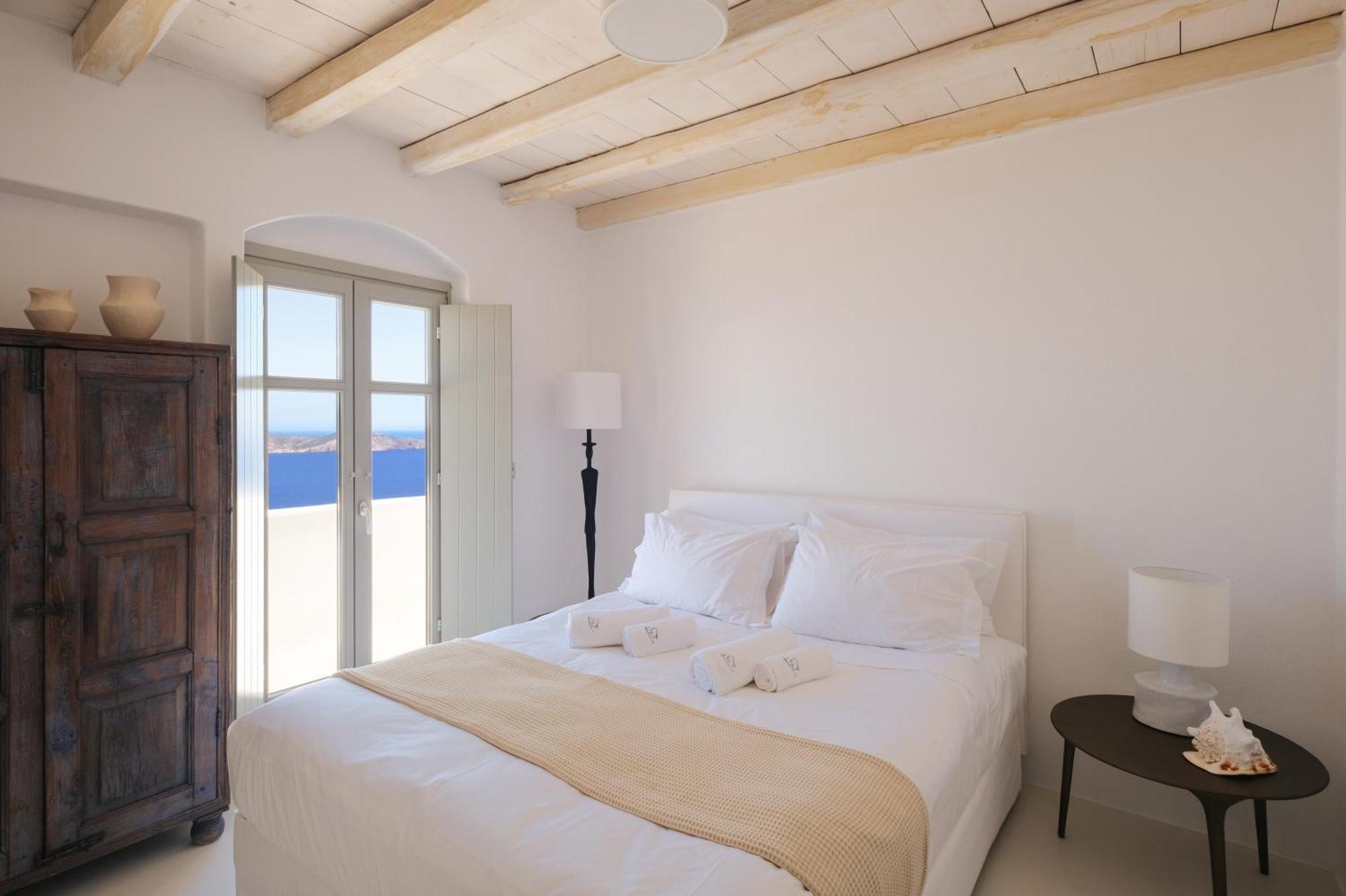 Odyssey Rock Milos Sunset Suites Plaka  Rum bild
