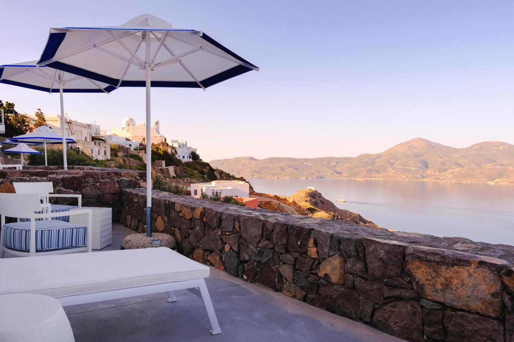 Odyssey Rock Milos Sunset Suites Plaka  Rum bild